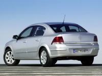 sedan3.jpg