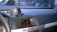 LCD parkovací asistent, držák na mobil.jpg