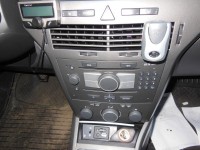 DSCN1556.JPG (143.29 KiB) Zobrazeno 4292 x Zástavba čtečky karet, USB a Auxu + přepínač zvuku Aux ze zdroje Jack a Raspberry Pi