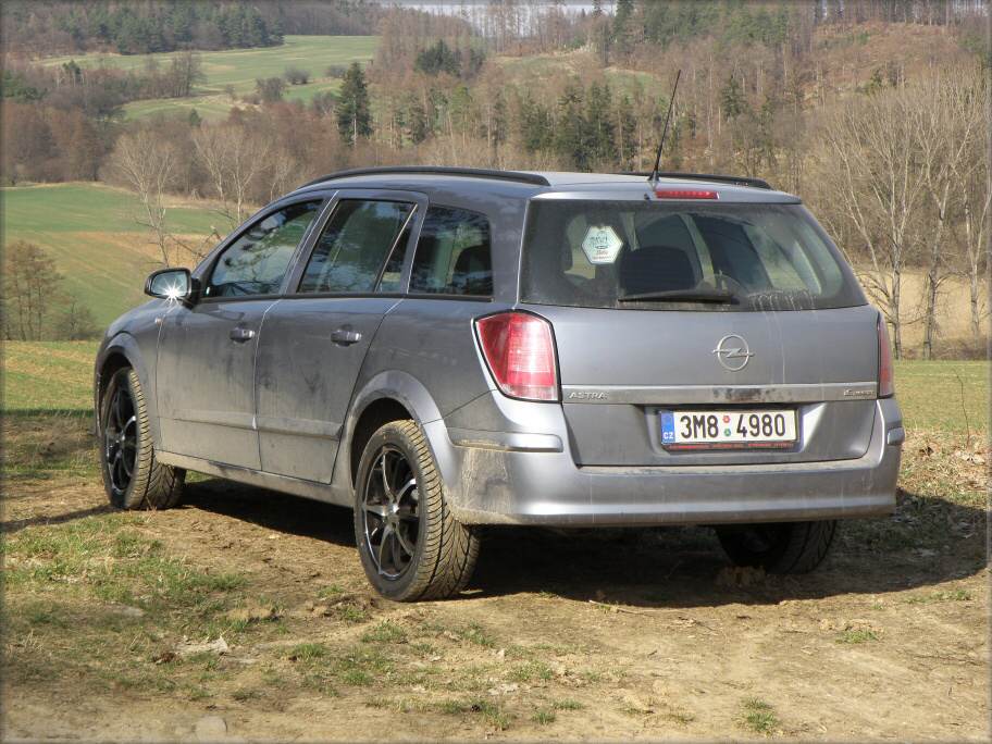 Opel Astra H Caravan 1.6 Twinport 77kw