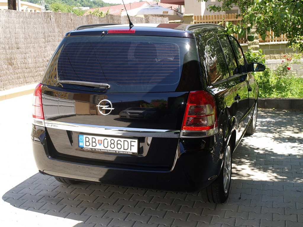 Opel Zafira 1.8 Enjoy