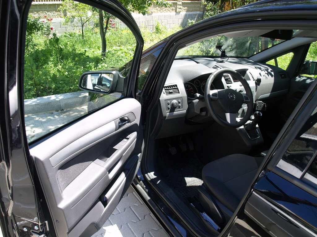 Opel Zafira 1.8 Enjoy