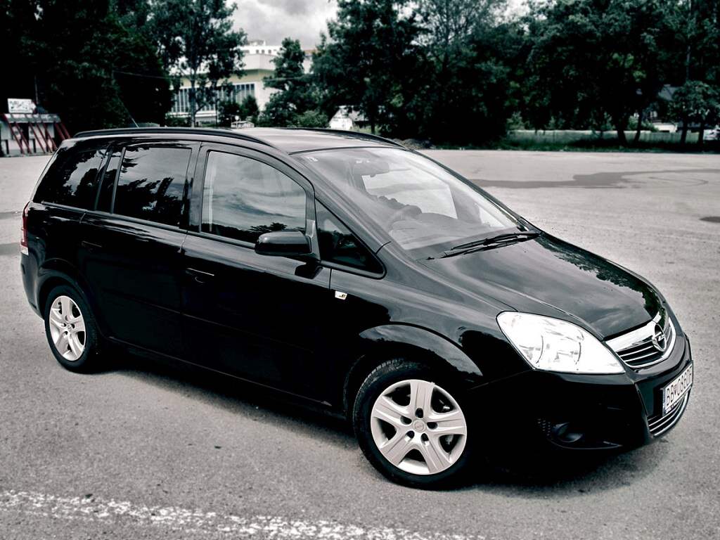 Opel Zafira 1.8 Enjoy