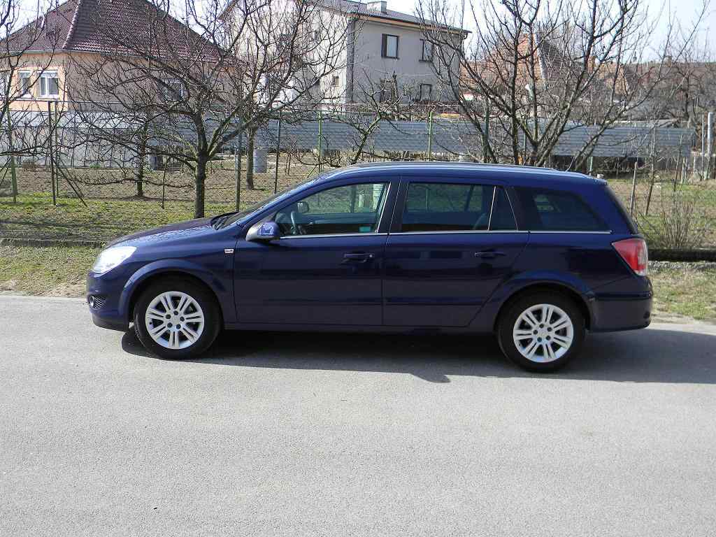 Q-čkové H-čko - Opel Astra Caravan 1.7CDTi 