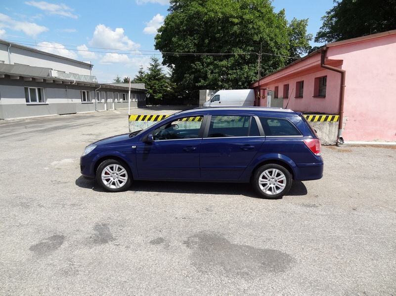 Q-čkové H-čko - Opel Astra Caravan 1.7CDTi 