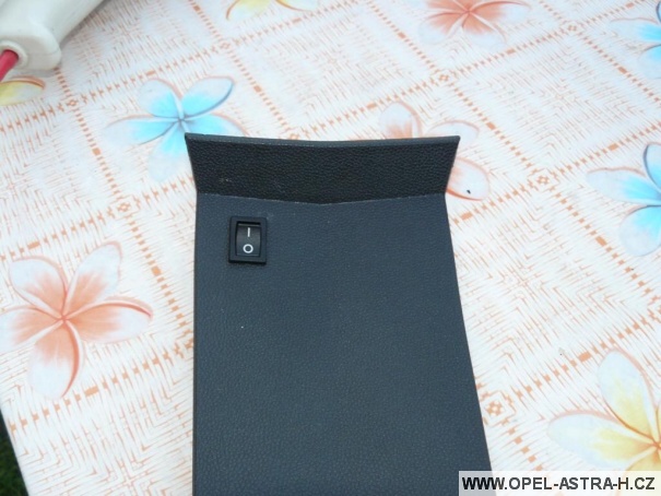 Spínač pro subwoofer