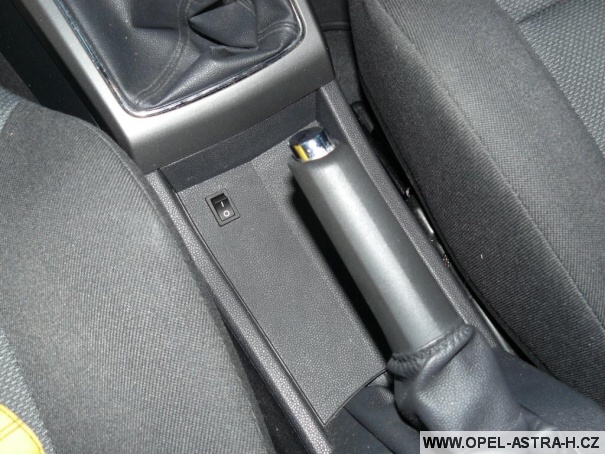 Spínač pro subwoofer