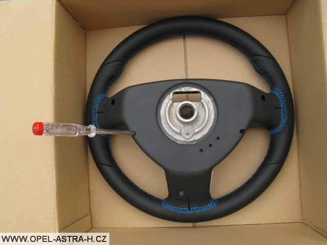 OPC volant zadní strana