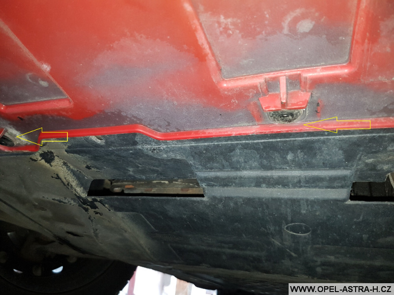 Výměna xenonové výbojky Opel Astra H 20