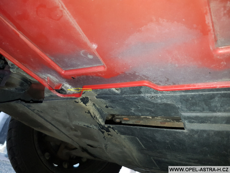 Výměna xenonové výbojky Opel Astra H 21