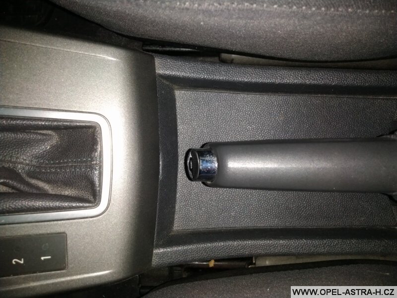 Diagnostická zásuvka Opel Astra H